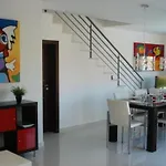 Дом отдыха Moderne Mit Privatem Pool Und Meerblick By Interhome