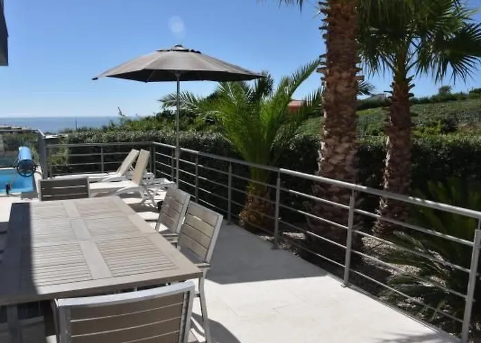 別荘 Moderne Mit Privatem Pool Und Meerblick By Interhome *